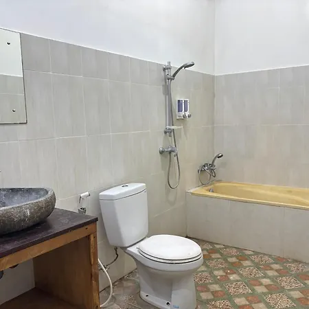 Coconut House Hotel